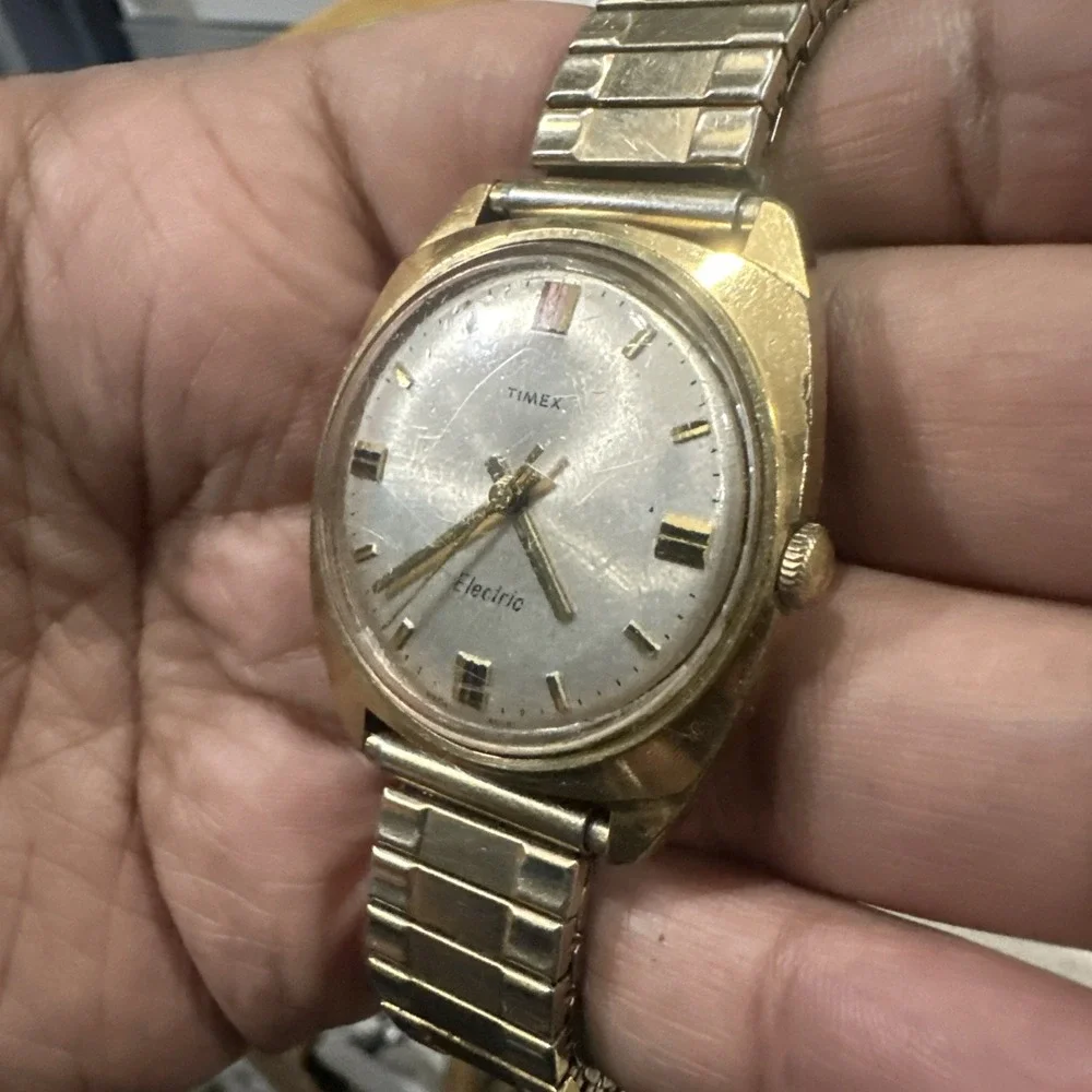 Working Vintage Timex Electic Mens Watch 34mm Quartz New Battery Gold Tone 7.5in